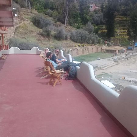 Отель Hostal Puerto Yumani Исла-дель-Соль Экстерьер фото