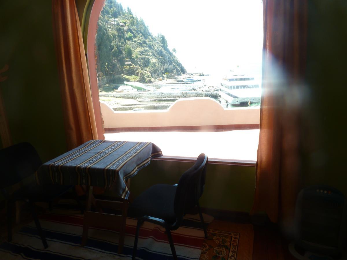 Отель Hostal Puerto Yumani Исла-дель-Соль Экстерьер фото